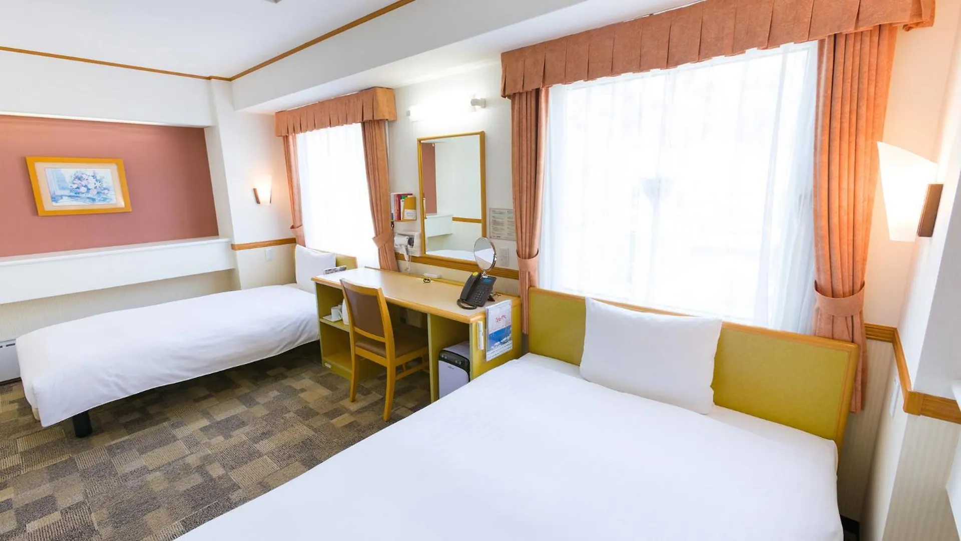 Toyoko Inn Kobe Minatogawa Koen 3*,  Japan