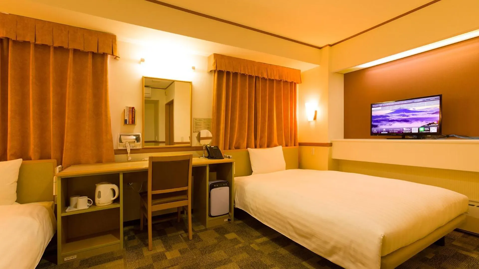 Toyoko Inn Kobe Minatogawa Koen